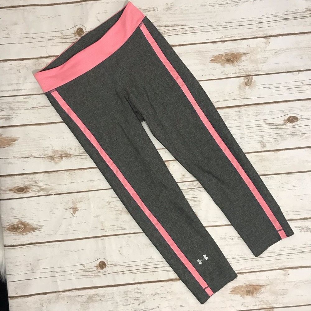 Under Armour Cropped Leggings Size Xs pink Gray Active wear